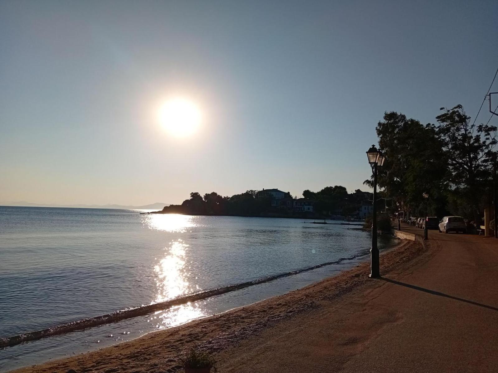 Christina'S Seaside Villa อาฟิสโซส ภายนอก รูปภาพ