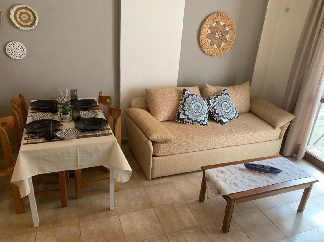 Christina'S Seaside Villa อาฟิสโซส ภายนอก รูปภาพ